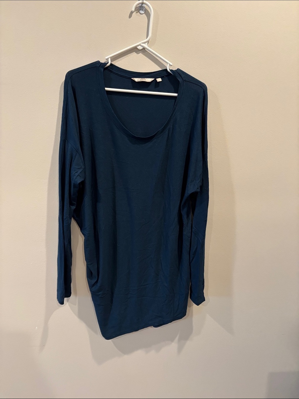 LT. Athleta Women's Long Sleeve Scoop Neck Top - Navy